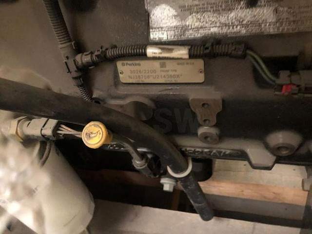 Perkins IOPU 74,5 KW 100 CV 2200 RPM - Engine: picture 1 Perkins IOPU 74,5 KW 100 CV 2200 RPM - Engine: picture 1