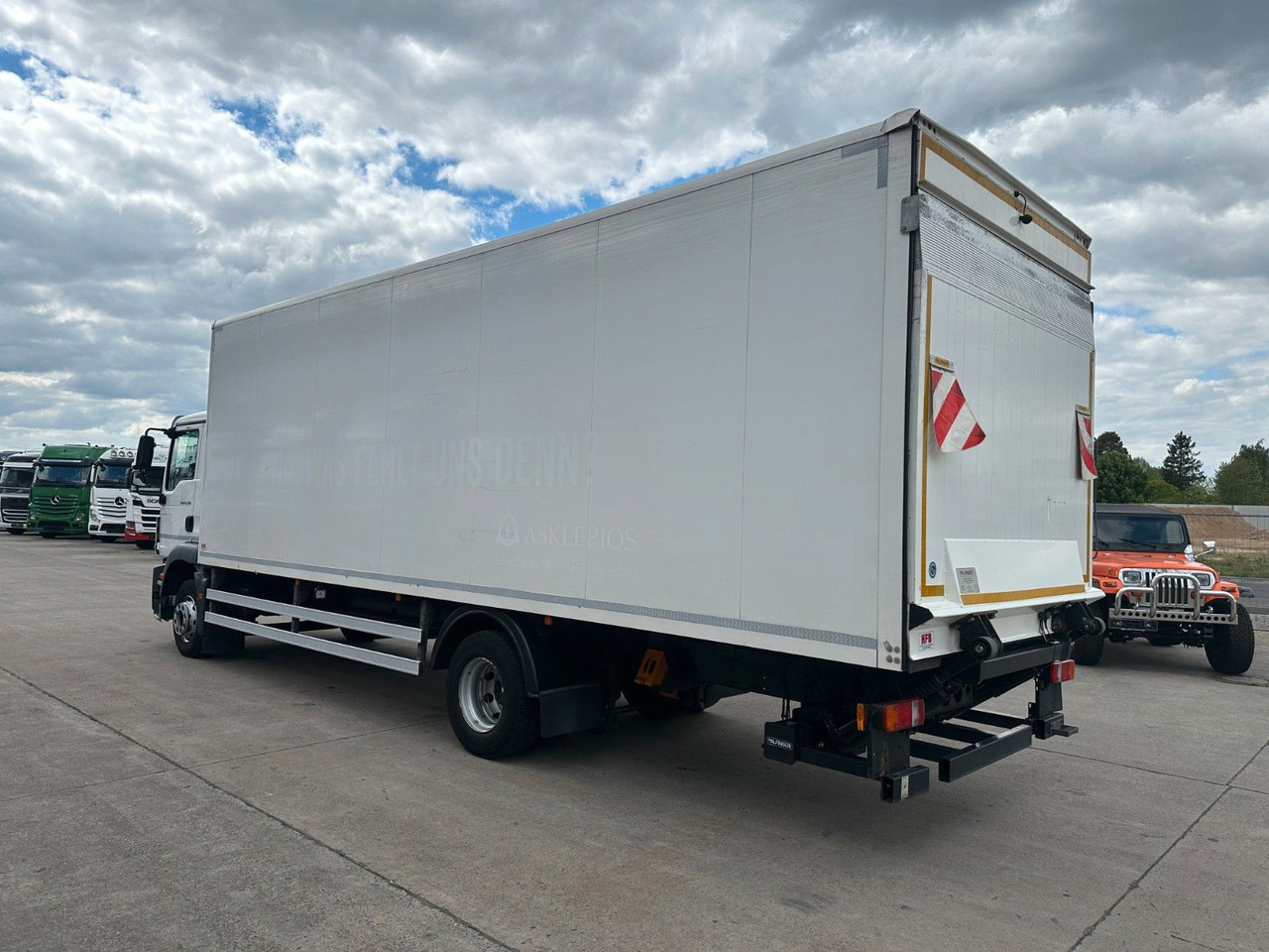MAN TGM 15.290 * AUS 1.HAND * STANDKLIMA * TÜV NEU * - Box truck: picture 4 MAN TGM 15.290 * AUS 1.HAND * STANDKLIMA * TÜV NEU * - Box truck: picture 4