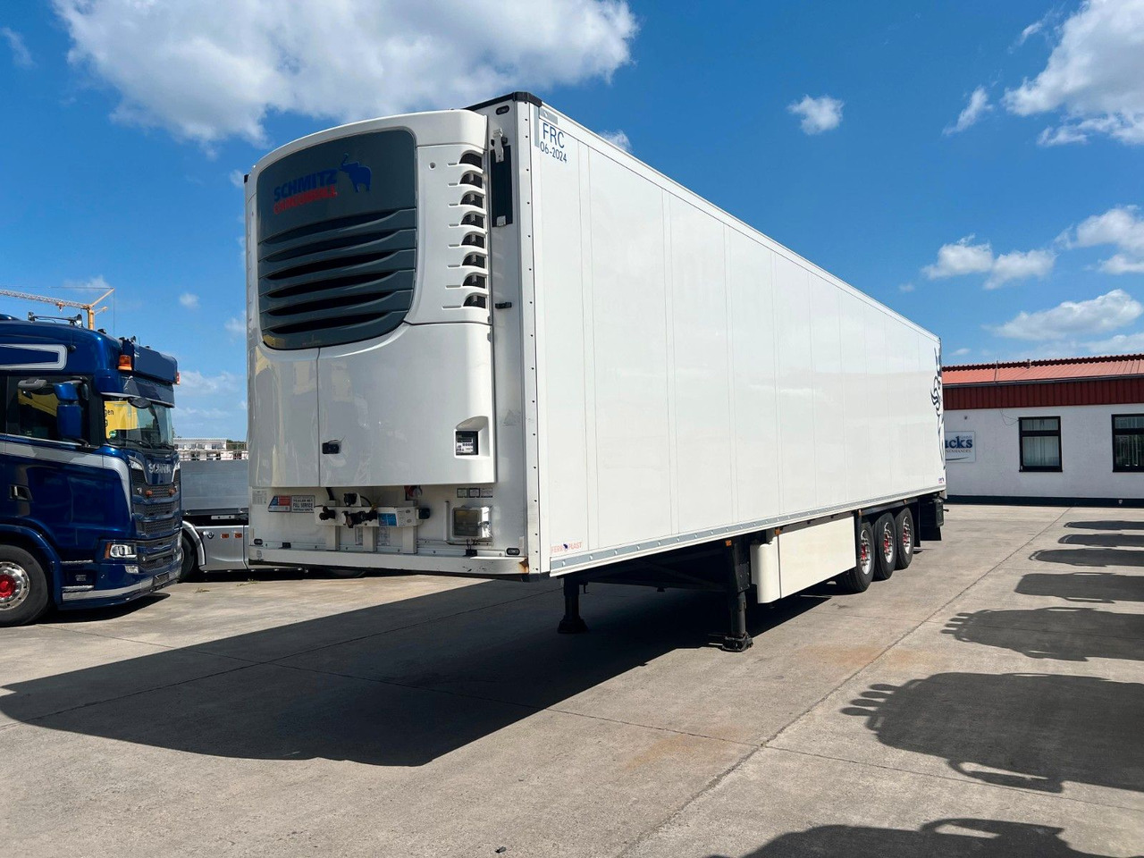Schmitz Cargobull SCB S3B * LIFT * DOPPELSTOCK * SCHMITZ ACHSEN * - Refrigerator semi-trailer: picture 3 Schmitz Cargobull SCB S3B * LIFT * DOPPELSTOCK * SCHMITZ ACHSEN * - Refrigerator semi-trailer: picture 3