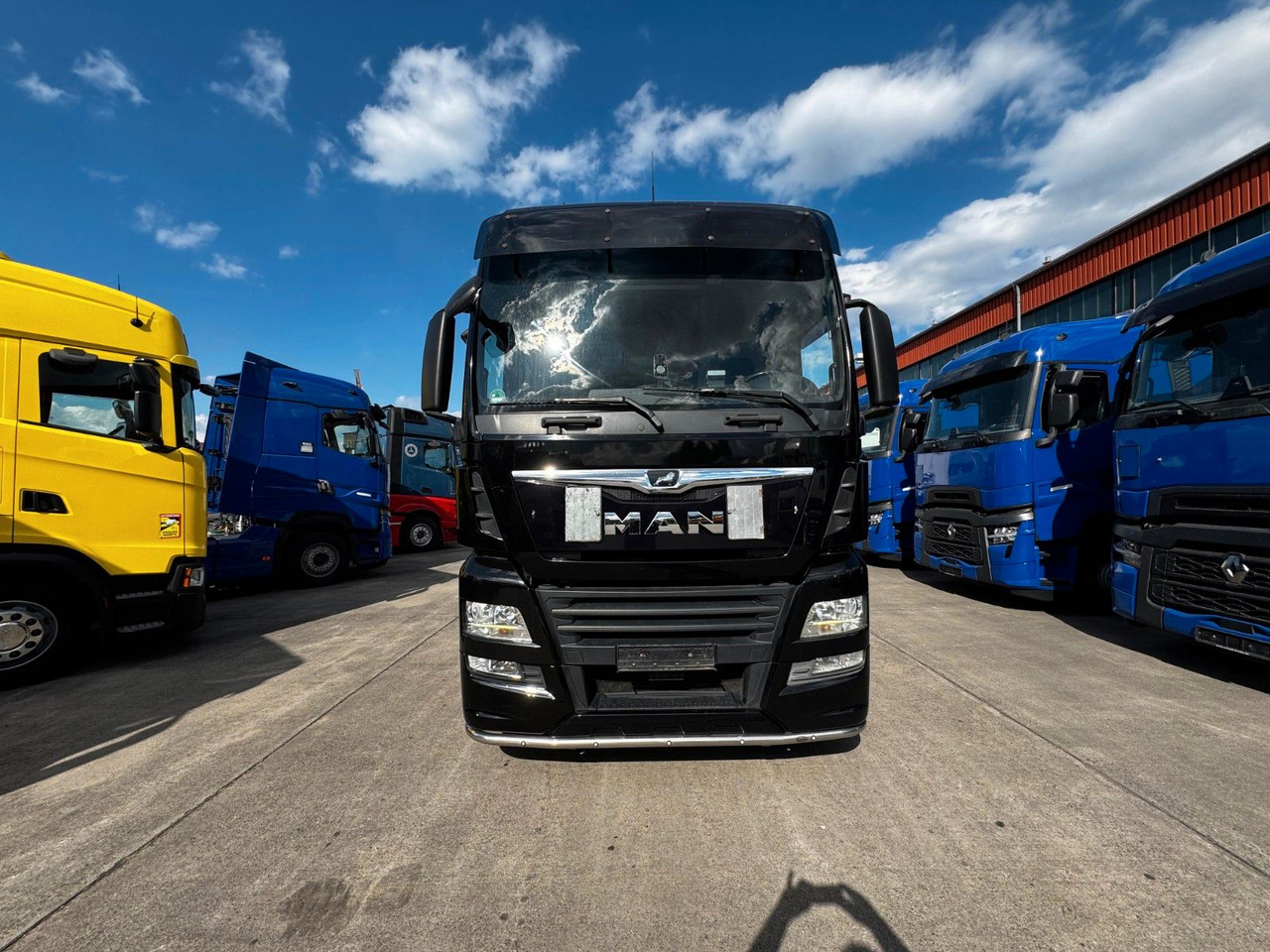 MAN TGX 18.500 * XXL * VOLLVERKLEIDUNG * - Tractor unit: picture 4 MAN TGX 18.500 * XXL * VOLLVERKLEIDUNG * - Tractor unit: picture 4