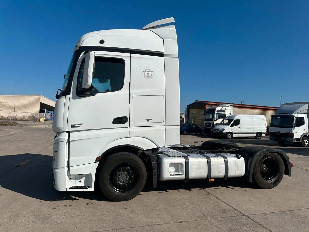 Mercedes-Benz ACTROS 1845 * BIGSPACE * EURO 5 *ABST.-SPUR-ASST - Tractor unit: picture 3 Mercedes-Benz ACTROS 1845 * BIGSPACE * EURO 5 *ABST.-SPUR-ASST - Tractor unit: picture 3