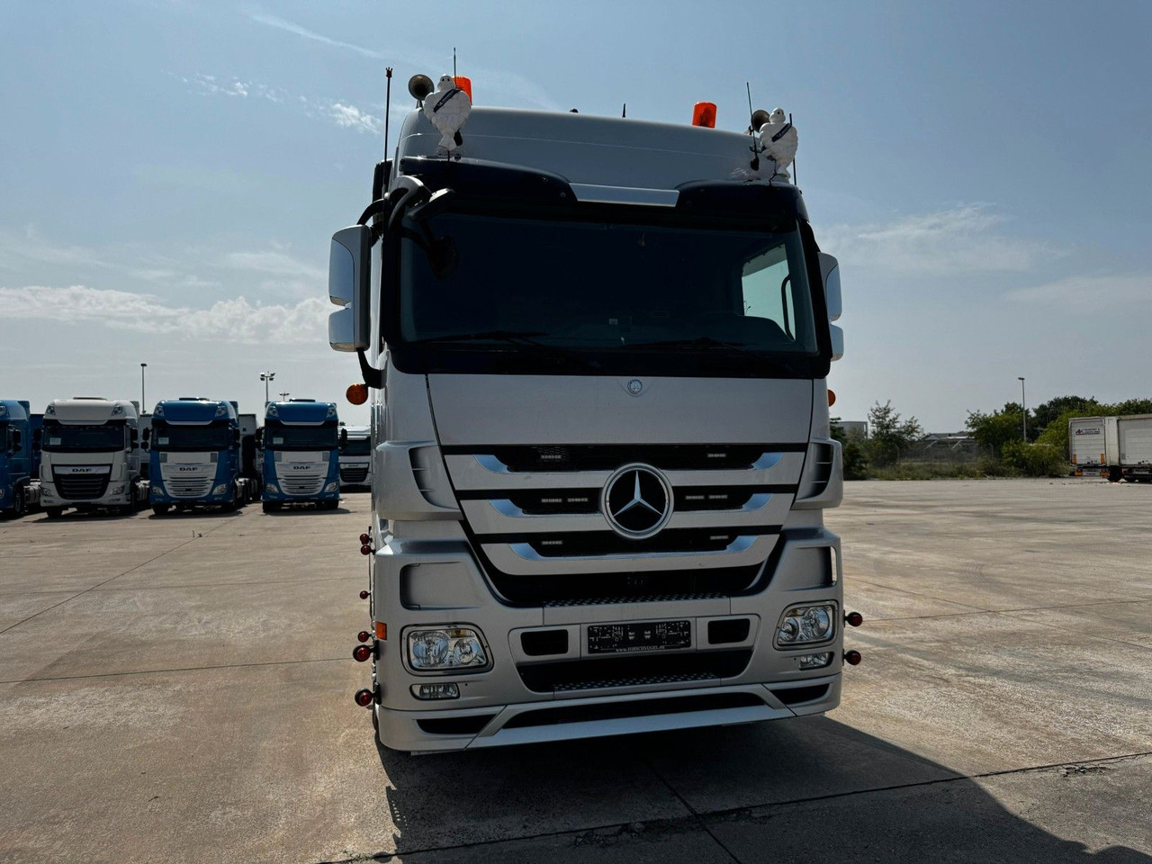 Mercedes-Benz ACTROS 1846 * AUTOMATIK * TOP * NEUE REIFEN - Tractor unit: picture 4 Mercedes-Benz ACTROS 1846 * AUTOMATIK * TOP * NEUE REIFEN - Tractor unit: picture 4