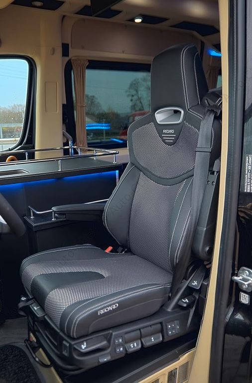 Minibus, Passenger van Mercedes-Benz Sprinter 319 VIP 8+1: picture 6