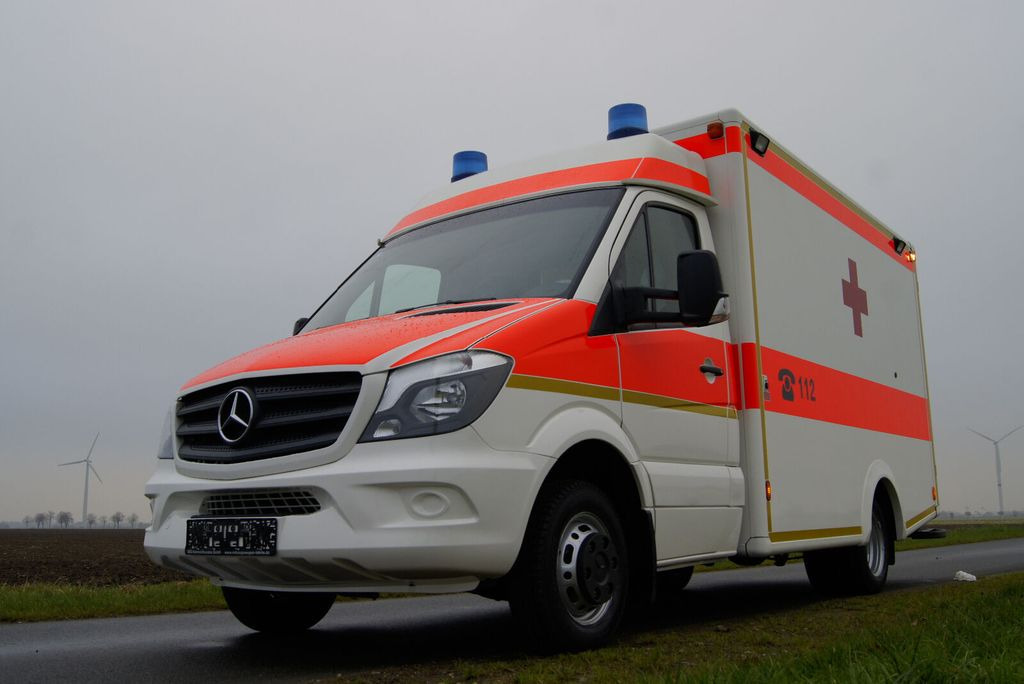 Mercedes-Benz Sprinter 516 // Mod. 2014 // 1 J Garantie // - Ambulance: picture 1 Mercedes-Benz Sprinter 516 // Mod. 2014 // 1 J Garantie // - Ambulance: picture 1