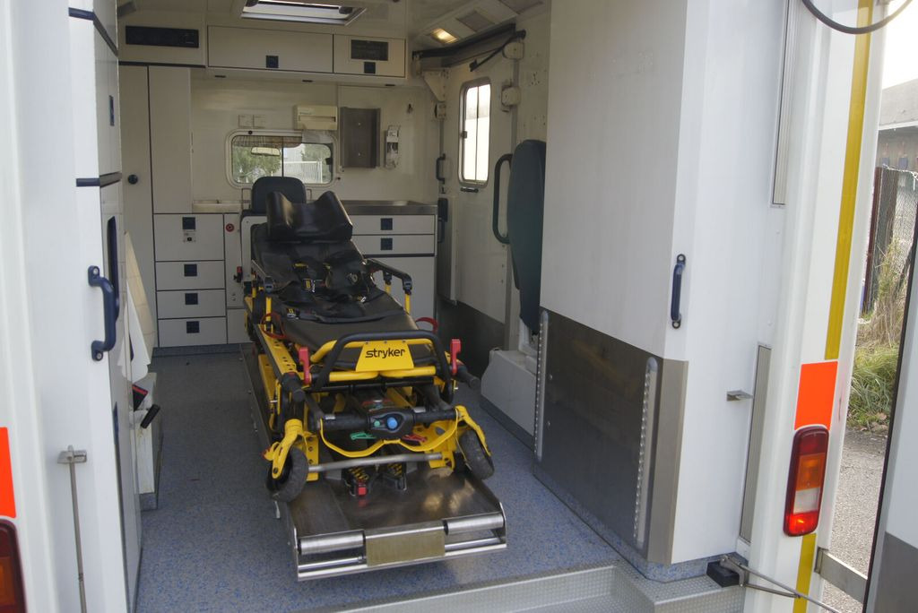 Ambulance Mercedes-Benz Sprinter 516 WAS Mercedes-Benz Sprinter 516 WAS: picture 8 Ambulance Mercedes-Benz Sprinter 516 WAS Mercedes-Benz Sprinter 516 WAS: picture 8