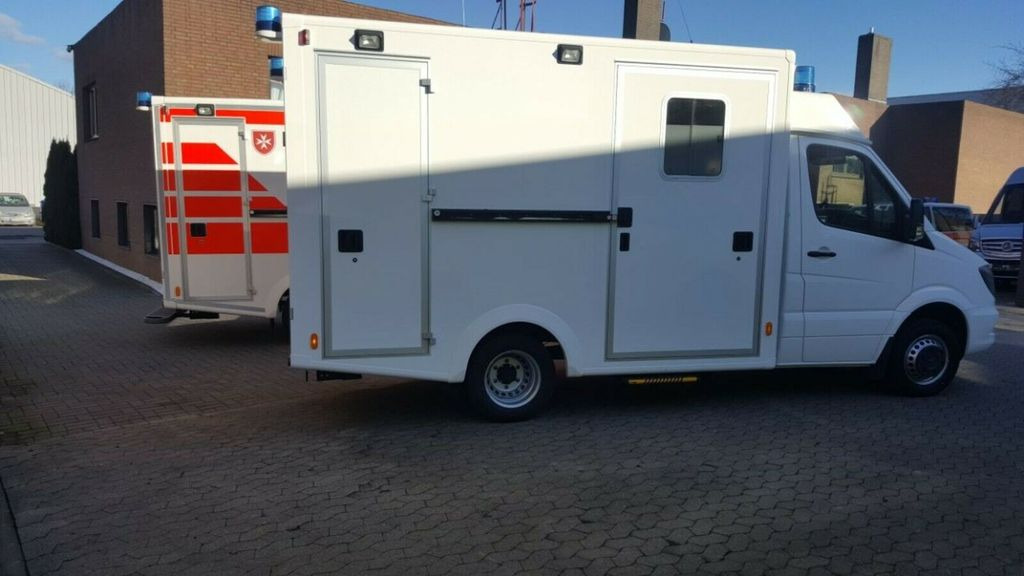 Mercedes-Benz Sprinter 519 4x4 / ATM 0km / Garantie - Ambulance: picture 1 Mercedes-Benz Sprinter 519 4x4 / ATM 0km / Garantie - Ambulance: picture 1