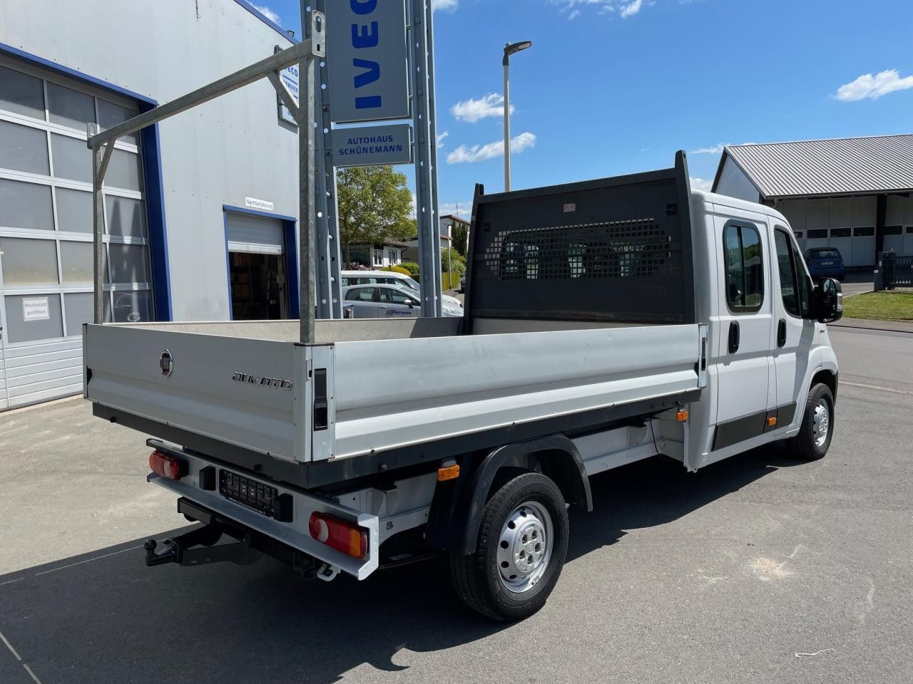 Fiat Ducato 35 130 M-Jet Euro6 AHK ZV - Open body delivery van: picture 4 Fiat Ducato 35 130 M-Jet Euro6 AHK ZV - Open body delivery van: picture 4