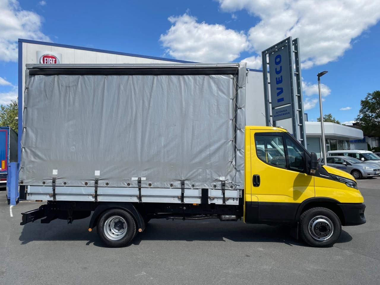 Iveco Daily 70C21HA8/P (72C) Euro6 Klima AHK Navi ZV - Curtain side van: picture 3 Iveco Daily 70C21HA8/P (72C) Euro6 Klima AHK Navi ZV - Curtain side van: picture 3