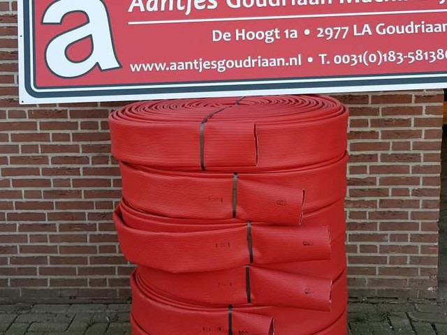 Transportslang 4" - Nieuw - Attachment for Agricultural machinery: picture 1 Transportslang 4" - Nieuw - Attachment for Agricultural machinery: picture 1