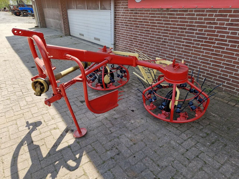 PZ strela - Tedder/ Rake: picture 2 PZ strela - Tedder/ Rake: picture 2