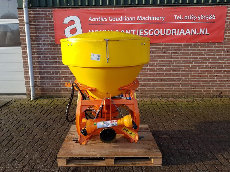 Pronar PS250M - Sand/ Salt spreader: picture 1 Pronar PS250M - Sand/ Salt spreader: picture 1