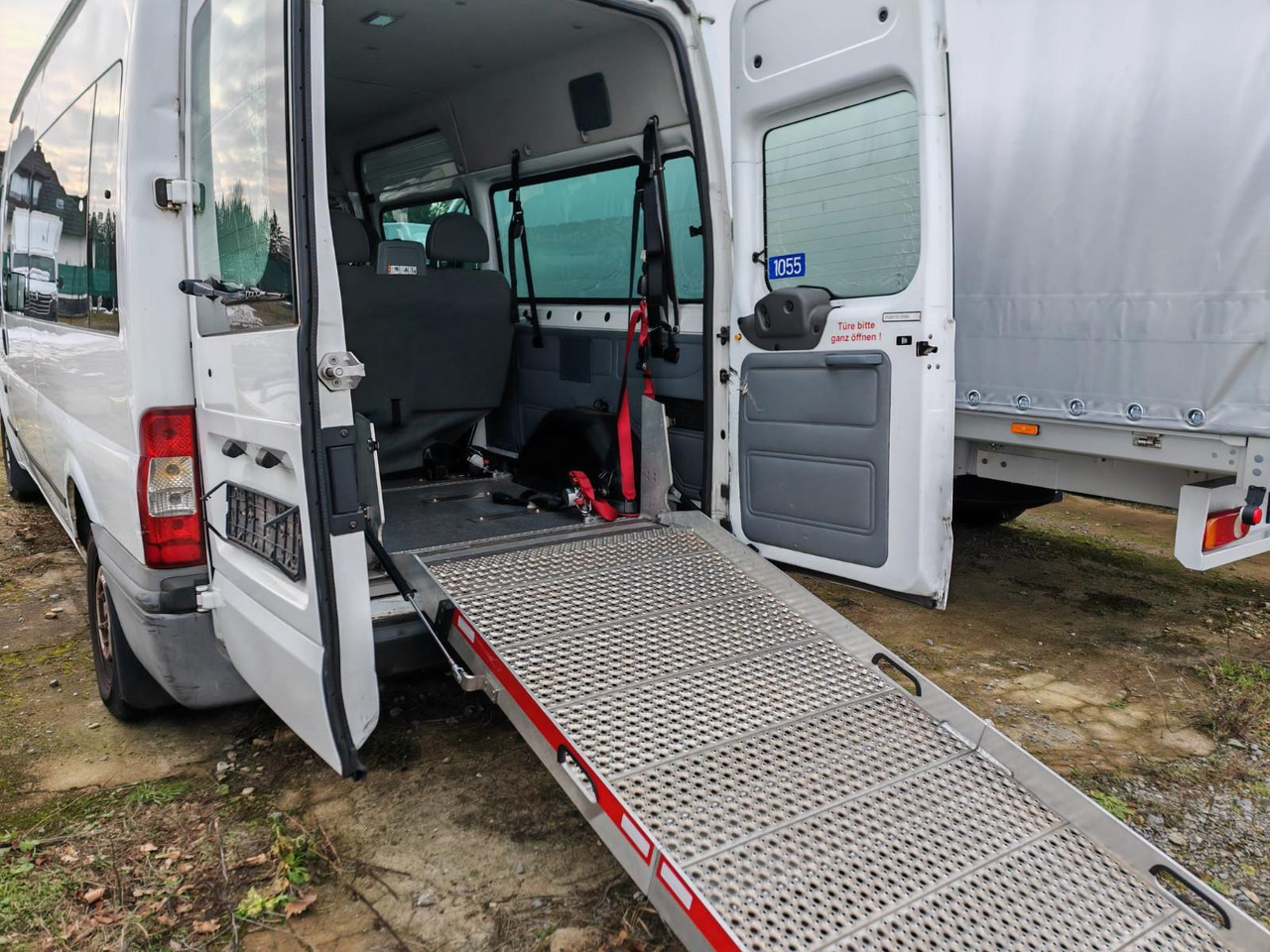 Ford Transit Trend Behindertengercht Rollstuhl 9 sitz - Station wagon: picture 2 Ford Transit Trend Behindertengercht Rollstuhl 9 sitz - Station wagon: picture 2