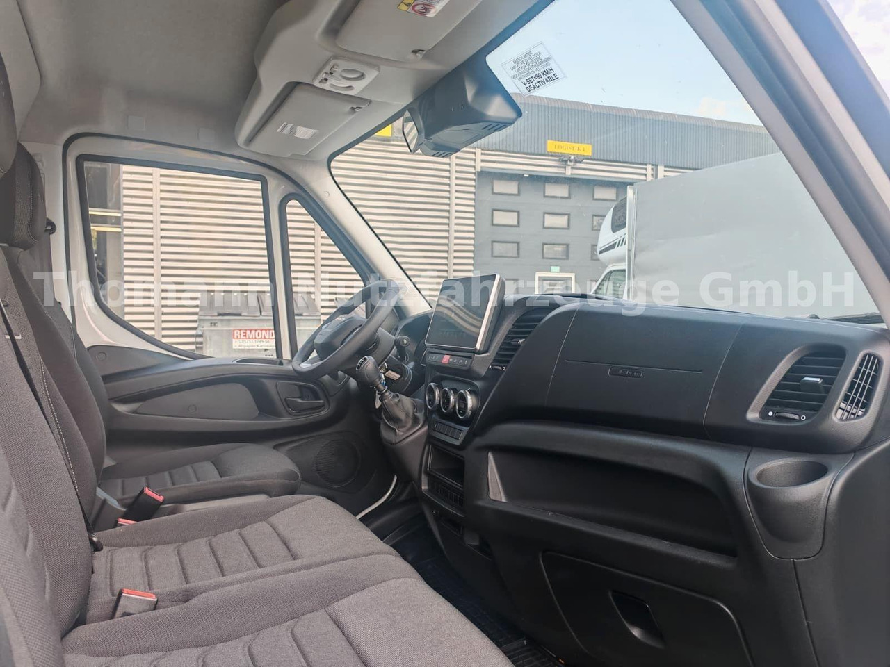 New Box van Iveco Daily 35S18 Koffer + LBW Navi/ACC Tempomat: picture 13