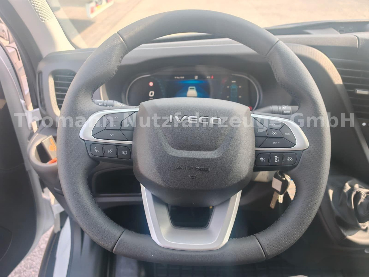 New Box van Iveco Daily 35S18 Koffer + LBW Navi/ACC Tempomat: picture 7