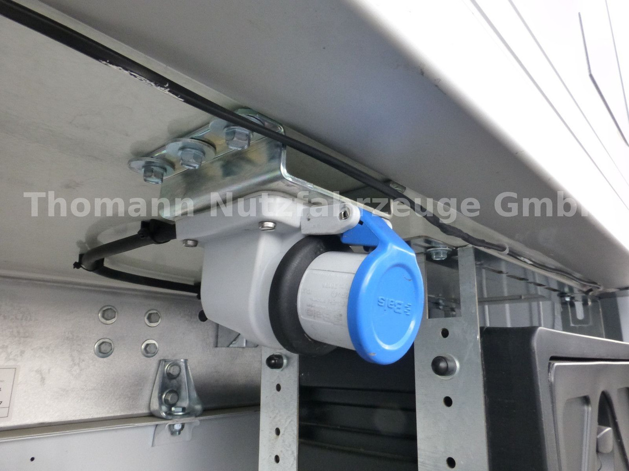 Refrigerated van Renault NEW Master 2025 Kühlkoffer LBW Xarios 300 Premiu: picture 28