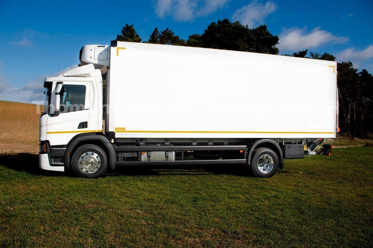 Scania P280 18t Premium Kühlkoffer Supra 850 Scania P280 18t Premium Kühlkoffer Supra 850 - Refrigerator truck: picture 2 Scania P280 18t Premium Kühlkoffer Supra 850 Scania P280 18t Premium Kühlkoffer Supra 850 - Refrigerator truck: picture 2