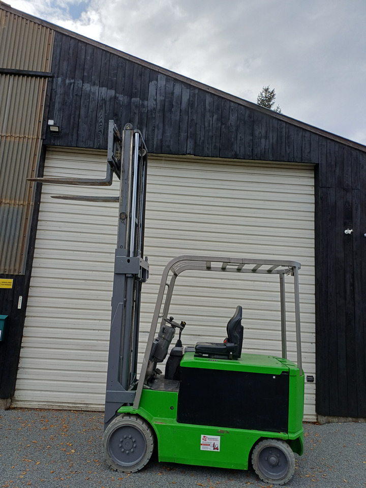 CESAB Compact 300 - Electric forklift: picture 1 CESAB Compact 300 - Electric forklift: picture 1
