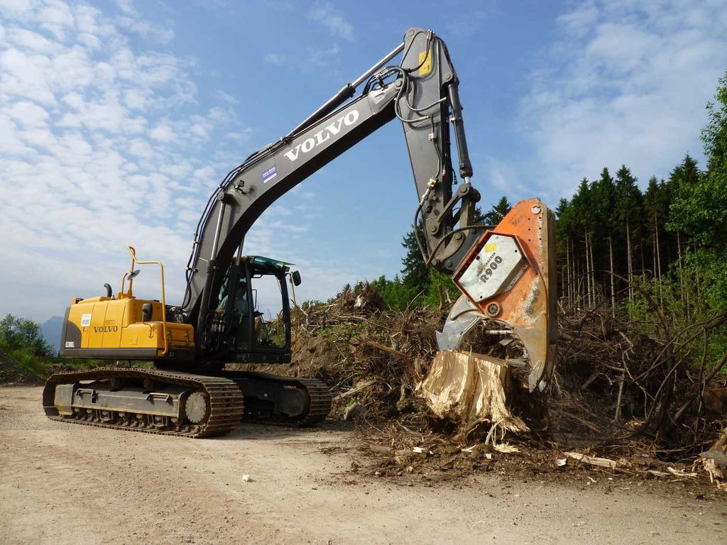 Westtech R900 R1300 Rodeschere Wurzelstock Westtech R900 R1300 Rodeschere Wurzelstock - Attachment for Forestry equipment: picture 4 Westtech R900 R1300 Rodeschere Wurzelstock Westtech R900 R1300 Rodeschere Wurzelstock - Attachment for Forestry equipment: picture 4