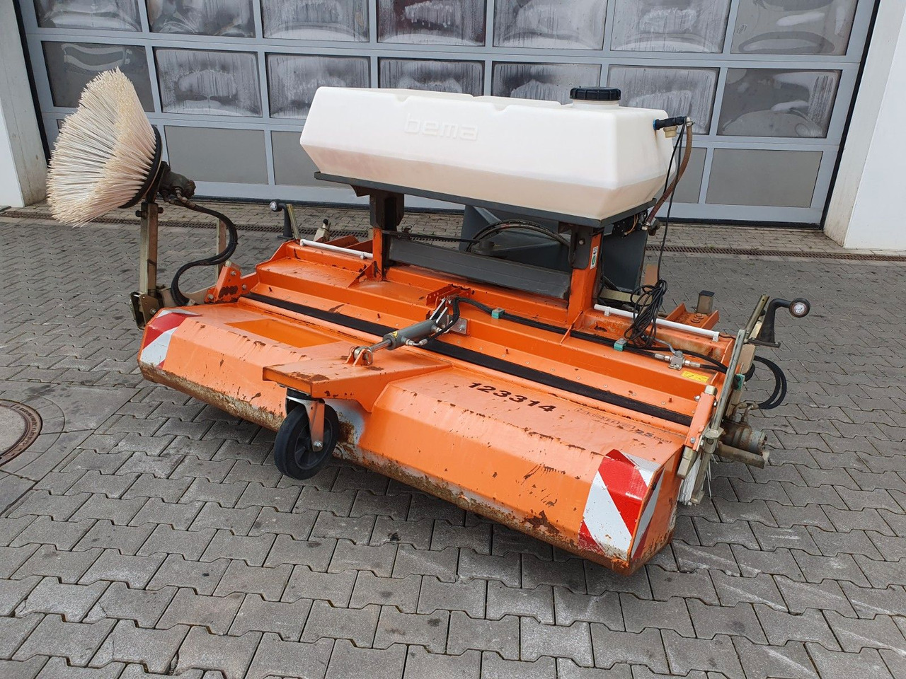 Bema 25 Dual Kehrmaschine / 2.050 mm / 2020 - Broom: picture 2 Bema 25 Dual Kehrmaschine / 2.050 mm / 2020 - Broom: picture 2