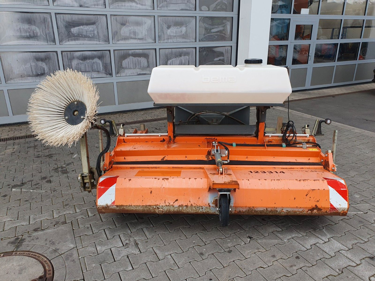Bema 25 Dual Kehrmaschine / 2.050 mm / 2020 - Broom: picture 3 Bema 25 Dual Kehrmaschine / 2.050 mm / 2020 - Broom: picture 3