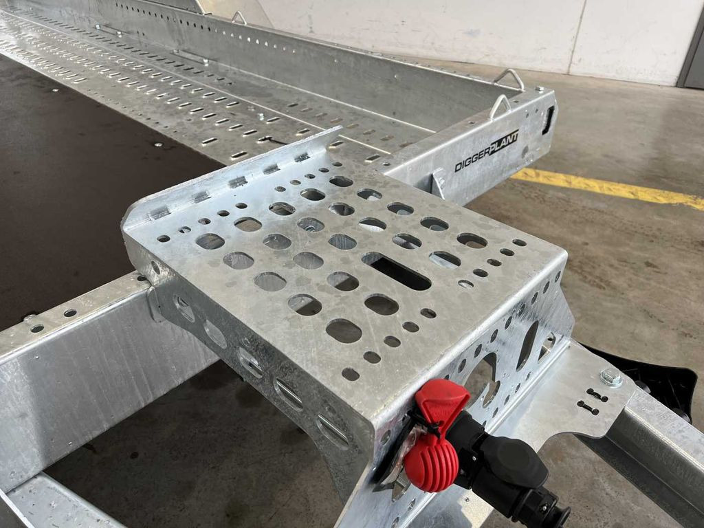 Brian James Cargo Digger Plant 2 / Länge 3.700mm / 3.500kg - Low loader trailer: picture 5 Brian James Cargo Digger Plant 2 / Länge 3.700mm / 3.500kg - Low loader trailer: picture 5