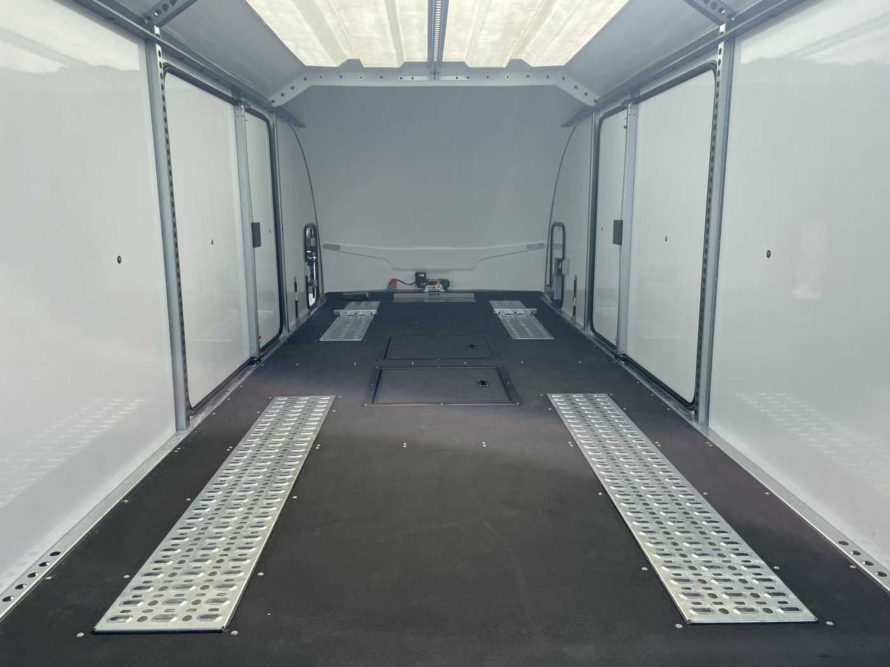 Brian James Race Transporter 7 / 6,16 m 3.500 kg - Autotransporter trailer: picture 4 Brian James Race Transporter 7 / 6,16 m 3.500 kg - Autotransporter trailer: picture 4