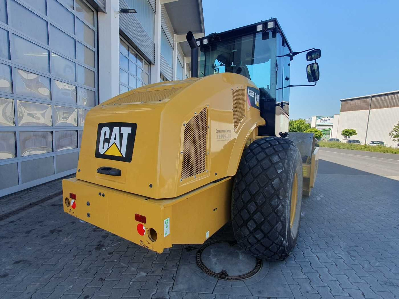 CAT CS66B Walzenzug / 2017 / nur 630h! / Klima - Compactor: picture 3 CAT CS66B Walzenzug / 2017 / nur 630h! / Klima - Compactor: picture 3