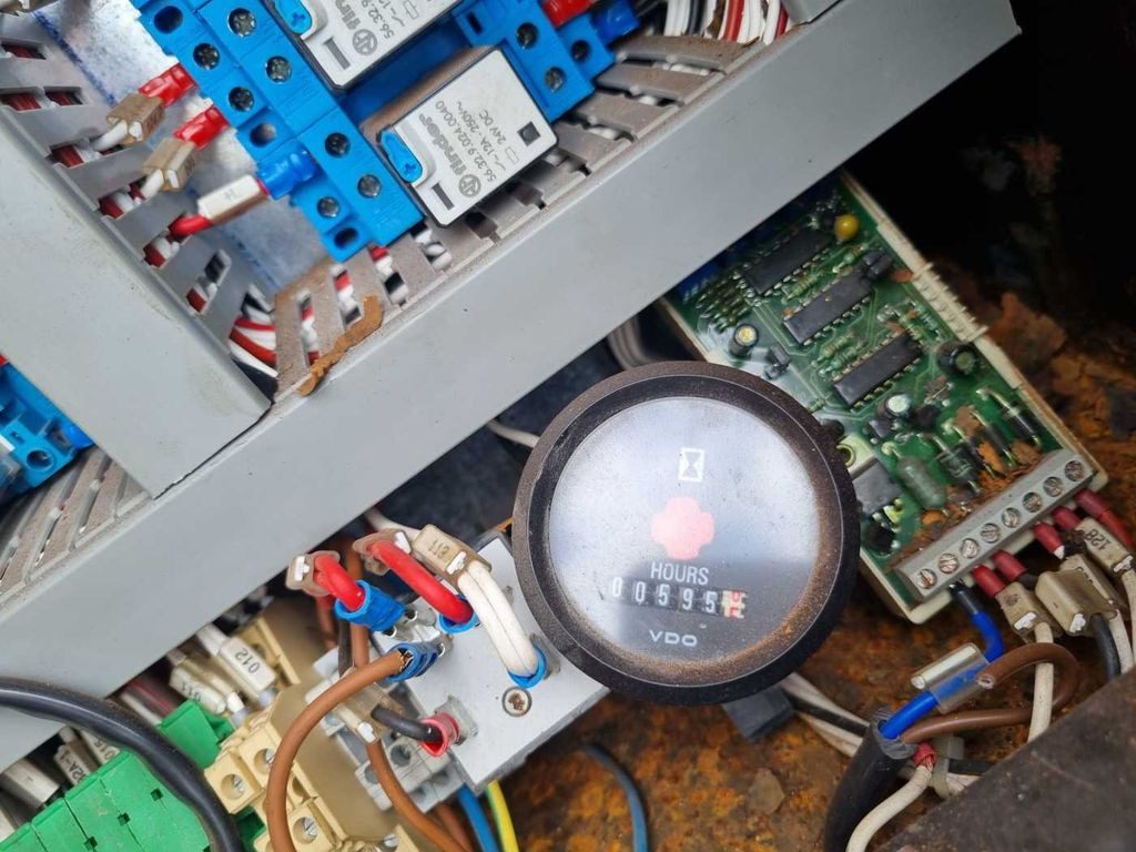 Concrete mixer semi-trailer De Buf Beton-Mischer 9m³/Sermac 24m Betonpumpe De Buf Beton-Mischer 9m³/Sermac 24m Betonpumpe: picture 13