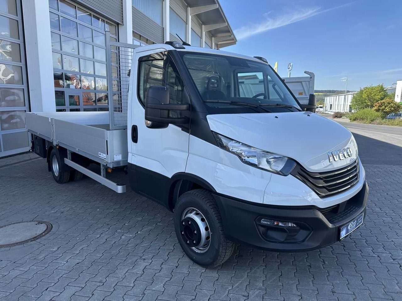 Iveco 60C16H 3.0L *R4.350mm*AHK*DiffSperre*Klima* - Open body delivery van: picture 5 Iveco 60C16H 3.0L *R4.350mm*AHK*DiffSperre*Klima* - Open body delivery van: picture 5