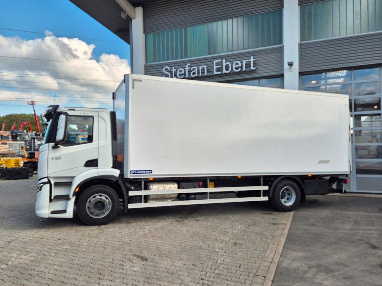 Iveco AD190S40/FP Lamberet Mitsubishi LBW Tür AHK - Refrigerator truck: picture 5 Iveco AD190S40/FP Lamberet Mitsubishi LBW Tür AHK - Refrigerator truck: picture 5
