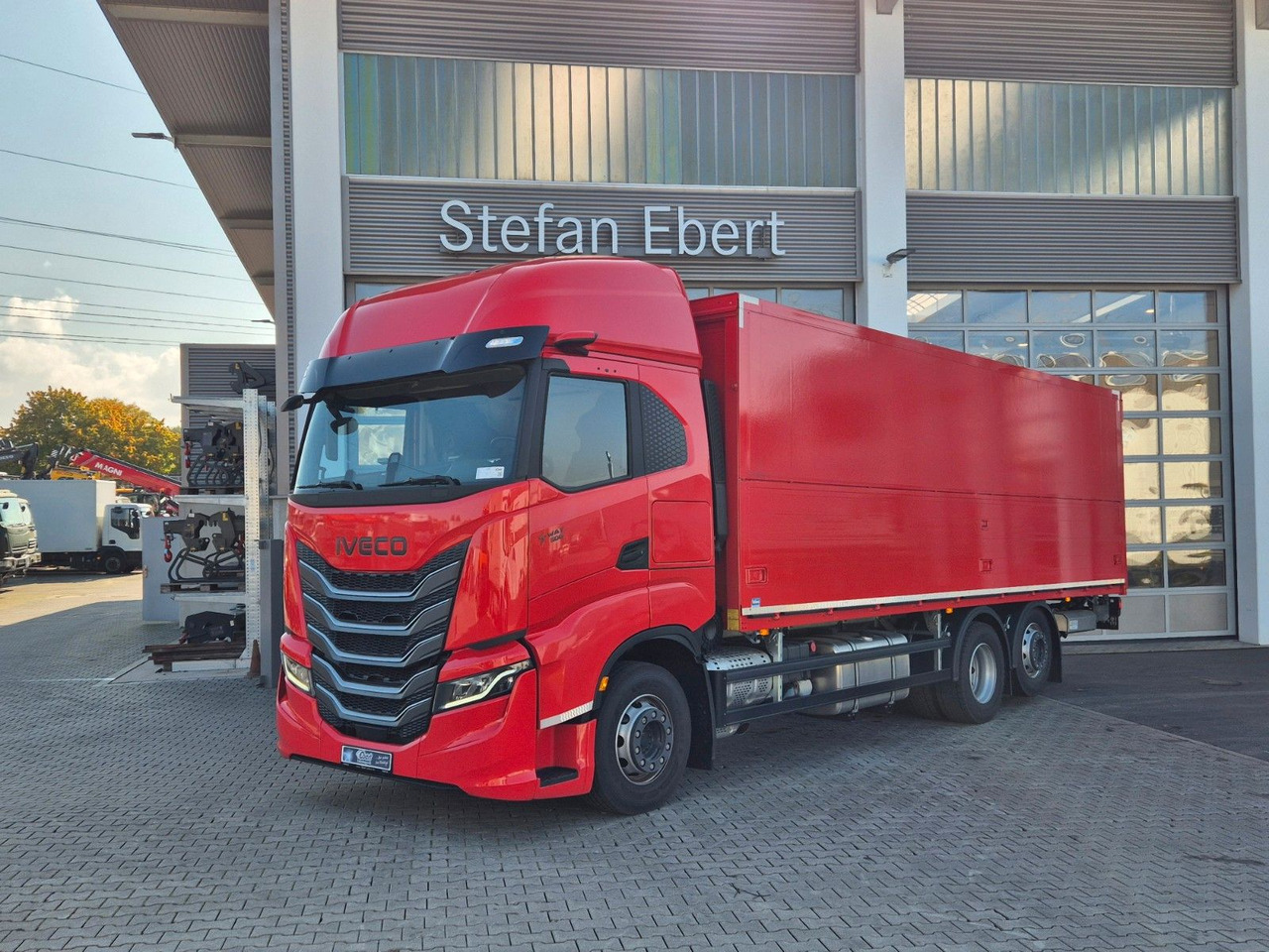 Iveco AS260S50Y/FS Schwenkwand LBW 2xAHK CAM Intarder - Beverage truck: picture 1 Iveco AS260S50Y/FS Schwenkwand LBW 2xAHK CAM Intarder - Beverage truck: picture 1