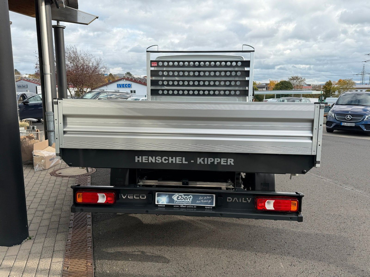 Iveco Daily 35S14 A8*R3.450mm*Automatik*Kamera*3Sitze* - Tipper van: picture 5 Iveco Daily 35S14 A8*R3.450mm*Automatik*Kamera*3Sitze* - Tipper van: picture 5