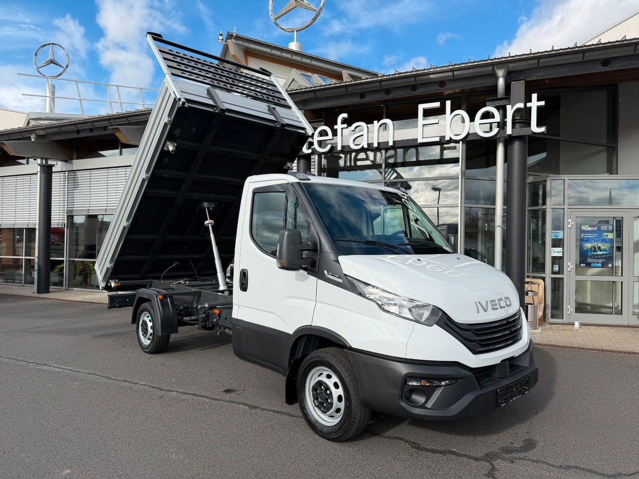 Iveco Daily 35S14 A8 *R3.450mm*Automatik*Klima* 4x - Tipper van: picture 2 Iveco Daily 35S14 A8 *R3.450mm*Automatik*Klima* 4x - Tipper van: picture 2
