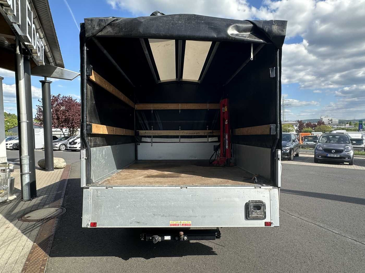 Iveco Daily 35S14 Pritsche+Plane *AHK*Ladekran*7-Sitze - Curtain side van: picture 5 Iveco Daily 35S14 Pritsche+Plane *AHK*Ladekran*7-Sitze - Curtain side van: picture 5