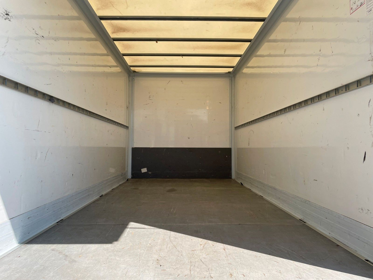 Iveco Daily 35S16 *Koffer*LBW*Klima* - Box van: picture 4 Iveco Daily 35S16 *Koffer*LBW*Klima* - Box van: picture 4