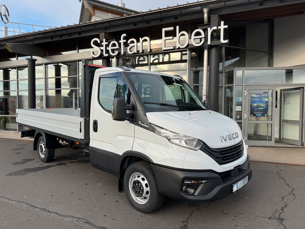 Iveco Daily 35S16 *R.3750mm*Automatik*AHK*Kamera* - Open body delivery van: picture 1 Iveco Daily 35S16 *R.3750mm*Automatik*AHK*Kamera* - Open body delivery van: picture 1