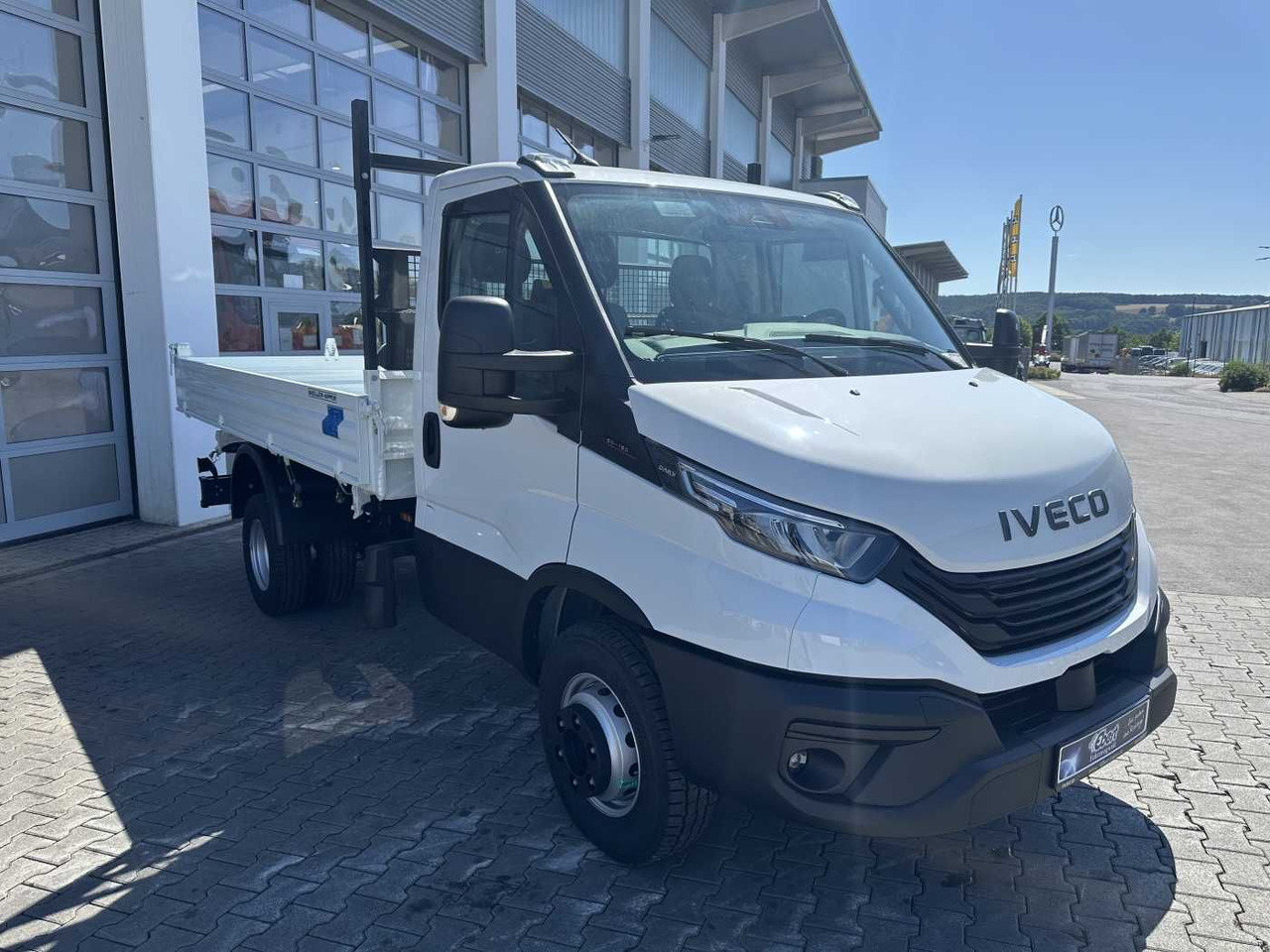 Iveco Daily 60C18H Kipper *R3.450mm*Kamera*2xAHK* - Tipper van: picture 3 Iveco Daily 60C18H Kipper *R3.450mm*Kamera*2xAHK* - Tipper van: picture 3