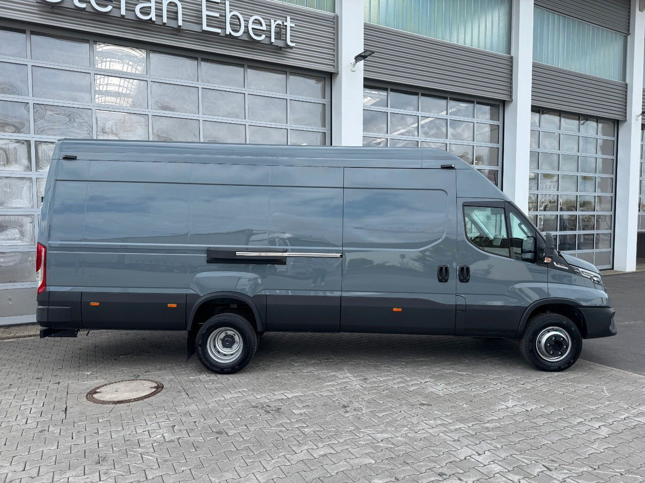 Iveco Daily 70C21 3.0L *L4*H3*Automatik*LED*Luft* 2x - Panel van: picture 2 Iveco Daily 70C21 3.0L *L4*H3*Automatik*LED*Luft* 2x - Panel van: picture 2