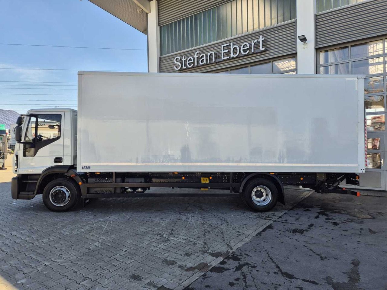 Iveco Eurocargo ML140E28/P 4x2 *LBW*AHK*Klima / 3x - Box truck: picture 5 Iveco Eurocargo ML140E28/P 4x2 *LBW*AHK*Klima / 3x - Box truck: picture 5
