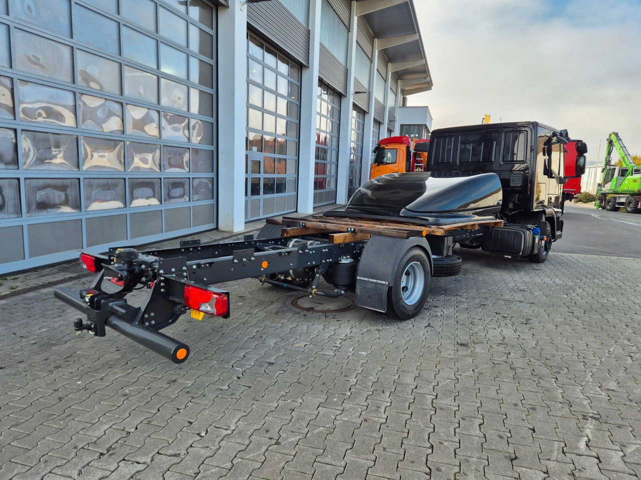 Leasing of Iveco Eurocargo ML80E22/P 2x AHK Klima Standh. Bett Iveco Eurocargo ML80E22/P 2x AHK Klima Standh. Bett: picture 10 Leasing of Iveco Eurocargo ML80E22/P 2x AHK Klima Standh. Bett Iveco Eurocargo ML80E22/P 2x AHK Klima Standh. Bett: picture 10