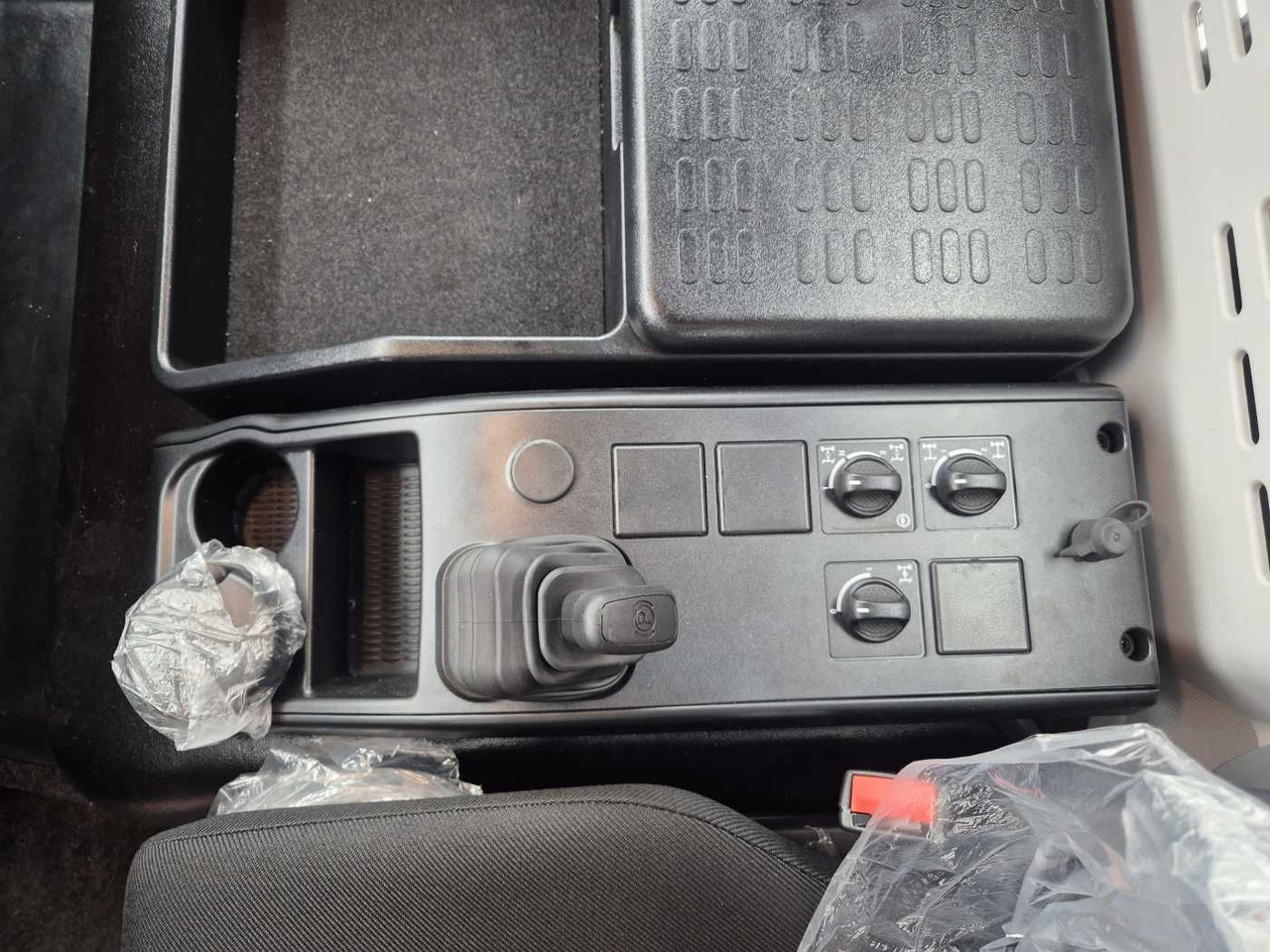 Tipper Iveco ML150E28W 4x4 Meiller Dreiseitenkipper 2xAHK: picture 14