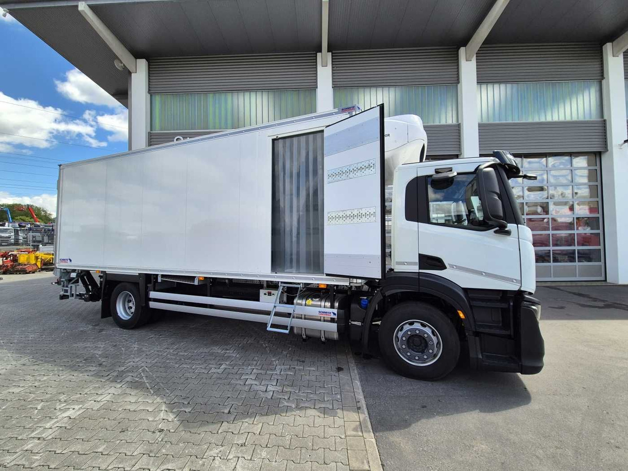 Iveco S-Way AD190S40/FP ThermoKing T-1000R LBW Tür AHK - Refrigerator truck: picture 4 Iveco S-Way AD190S40/FP ThermoKing T-1000R LBW Tür AHK - Refrigerator truck: picture 4