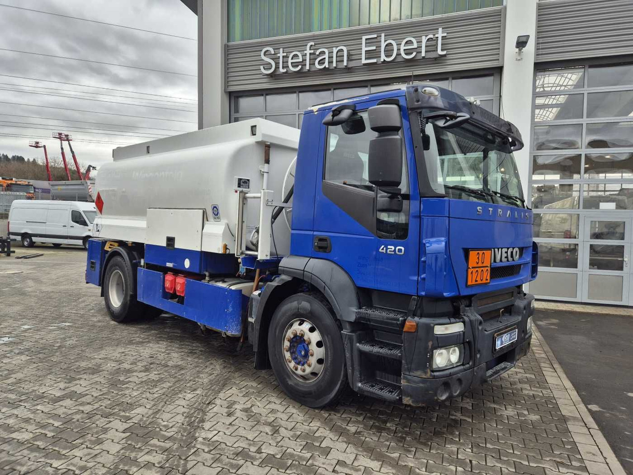 Iveco Stralis AD190S42/P 14.000L Lindner&Fischer - Tank truck: picture 2 Iveco Stralis AD190S42/P 14.000L Lindner&Fischer - Tank truck: picture 2