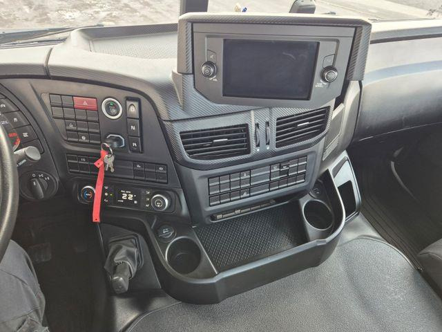 Leasing of Iveco X-Way 480 8x4 Abrollkipper Iveco X-Way 480 8x4 Abrollkipper: picture 18