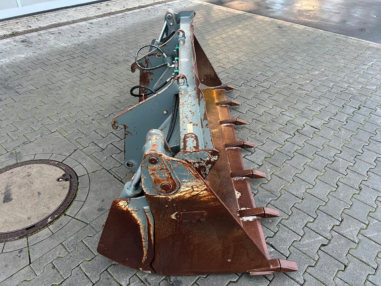 Klappschaufel / Zettelmeyer / Volvo CAT JCB - Loader bucket: picture 3 Klappschaufel / Zettelmeyer / Volvo CAT JCB - Loader bucket: picture 3