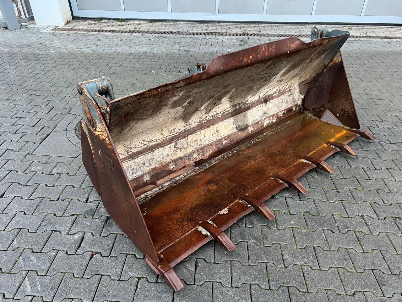 Klappschaufel / Zettelmeyer / Volvo CAT JCB - Loader bucket: picture 2 Klappschaufel / Zettelmeyer / Volvo CAT JCB - Loader bucket: picture 2