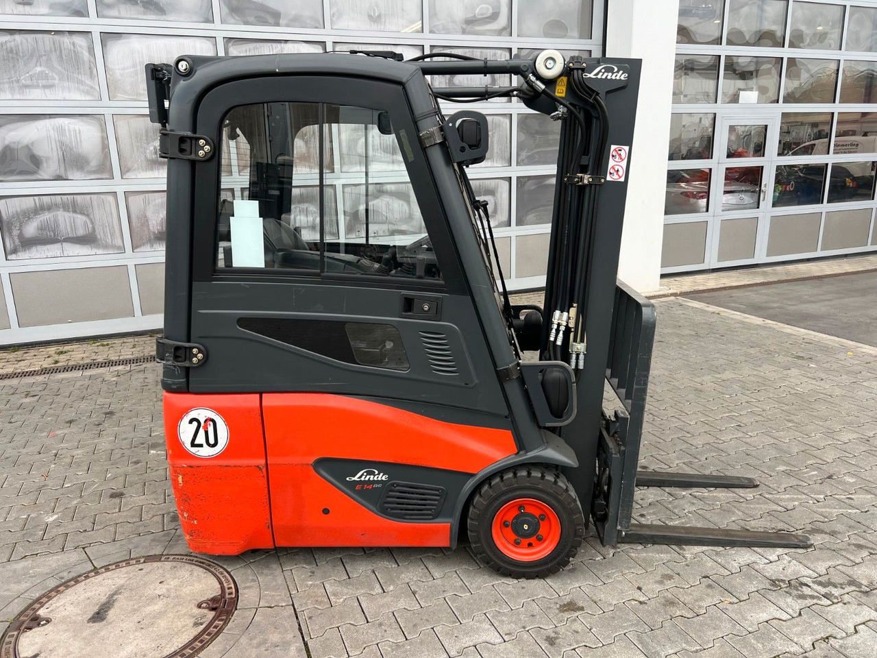 Linde E14 - 01 / Triplex: 4.10m! / SS / nur 2.612h! - Electric forklift: picture 2 Linde E14 - 01 / Triplex: 4.10m! / SS / nur 2.612h! - Electric forklift: picture 2