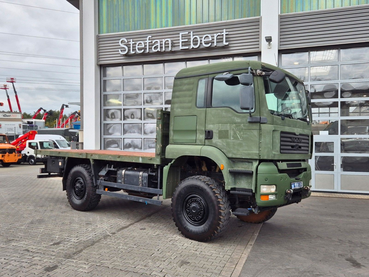MAN TGA 18.360 4x4 BB Pritsche Single Bereifung - Dropside/ Flatbed truck: picture 4 MAN TGA 18.360 4x4 BB Pritsche Single Bereifung - Dropside/ Flatbed truck: picture 4