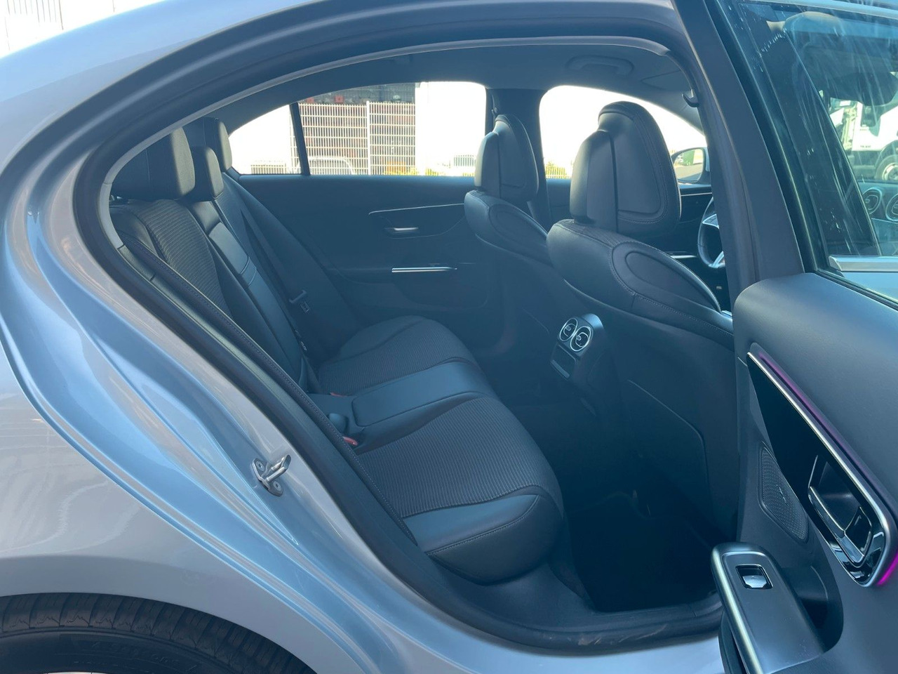 Sedan Mercedes-Benz C 220 d AVANTGARDE R-Kamera+Carplay+TotW+Ambient: picture 8