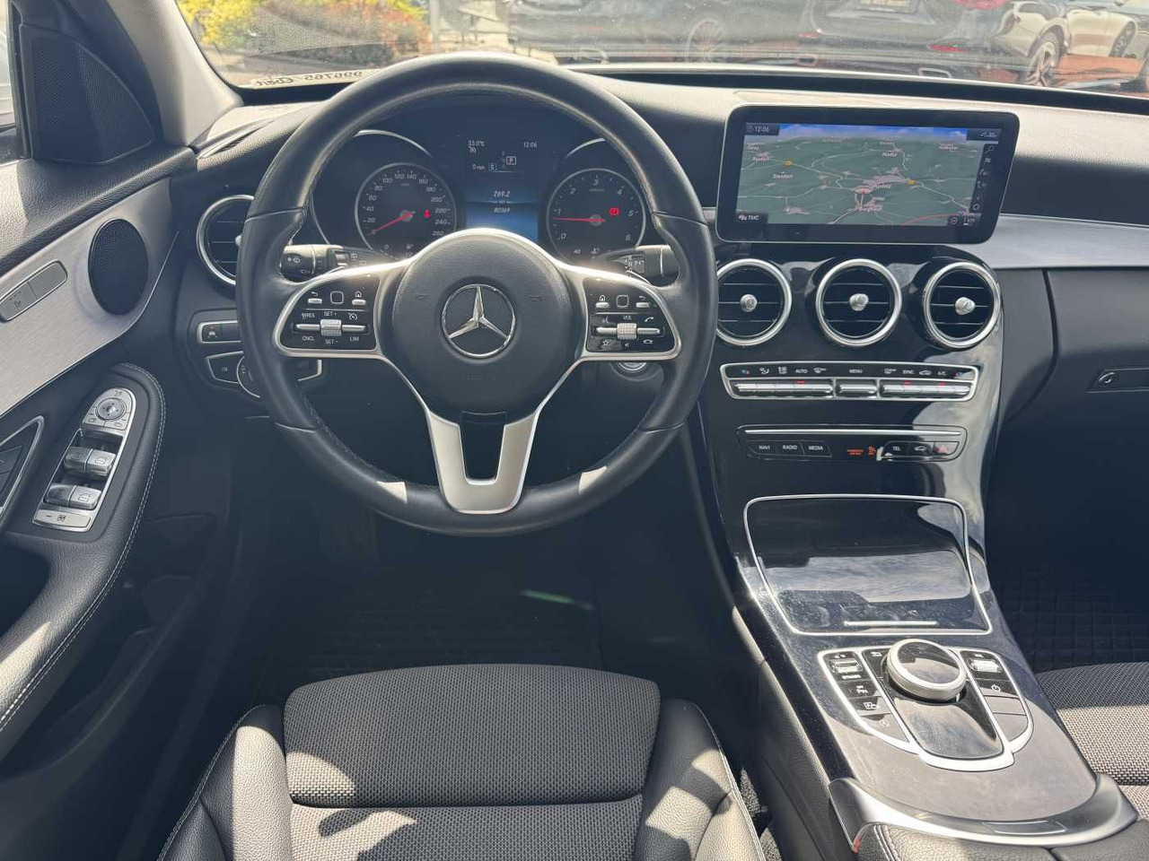 Car Mercedes-Benz C 220d T Avantgarde+RKamera+LED+TotW+SpurH: picture 11
